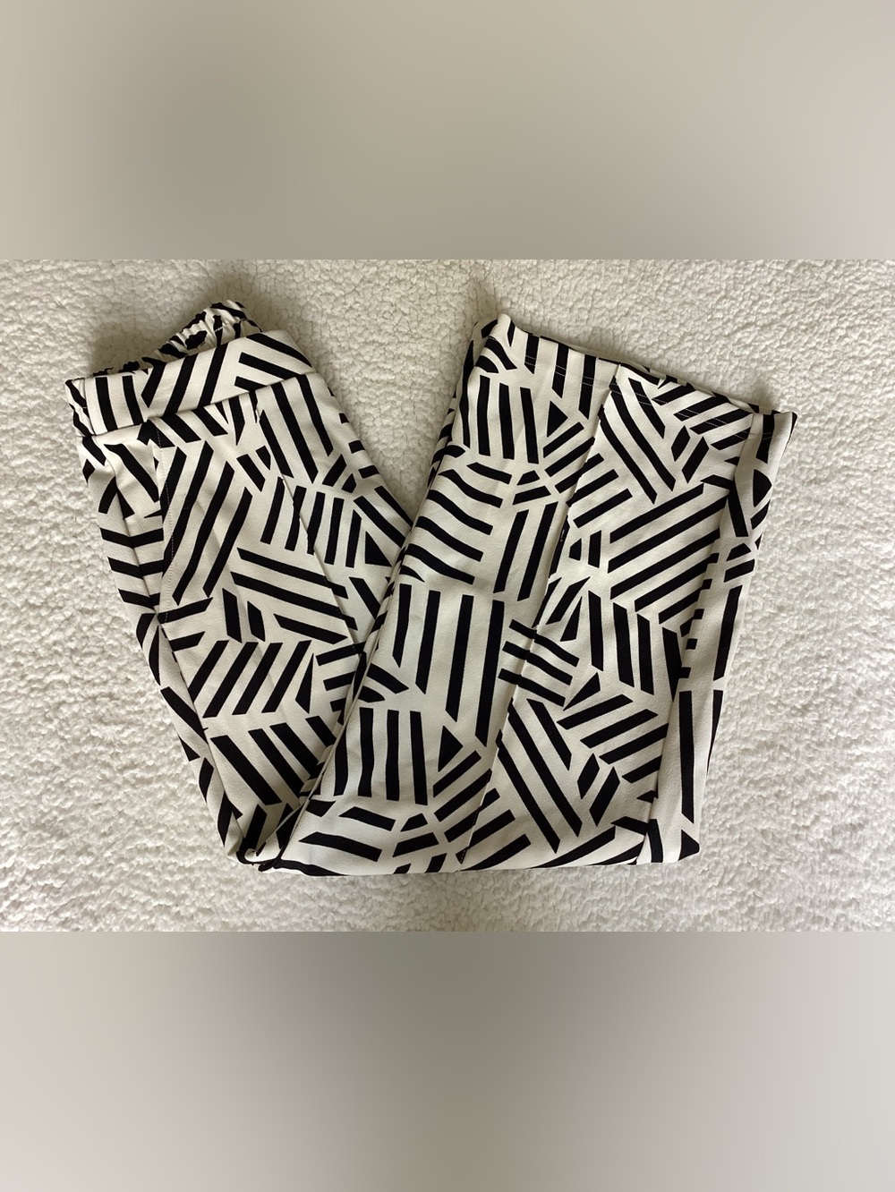 Melloday Geometric Wide Leg‎ Pants Paperbag Waist Black Ivory Medium
